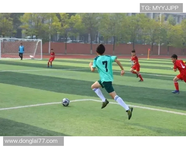 云南足球小将崭露头角助力地方足球发展展现青春活力与拼搏精神